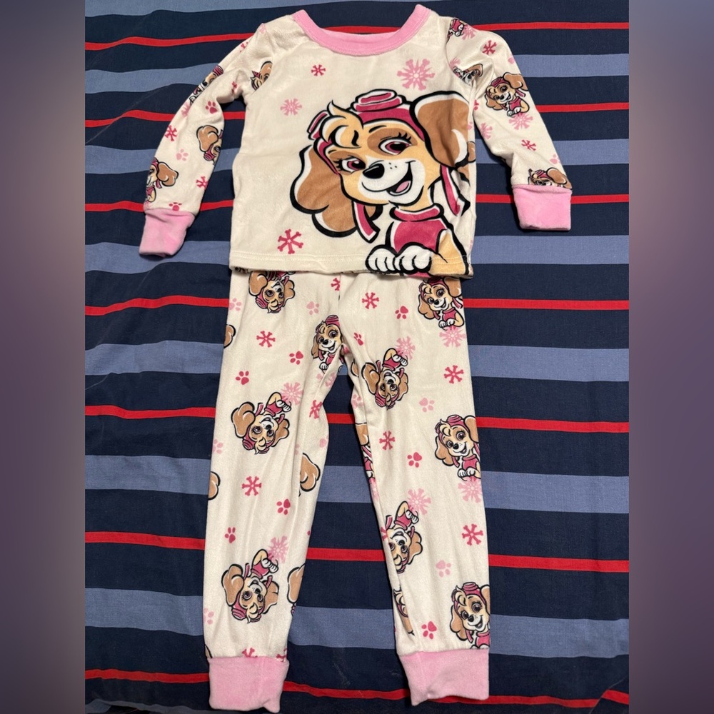 3T Paw Patrol Pajamas NWOT